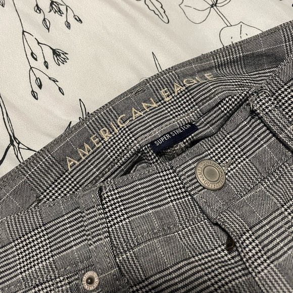 Gray Plaid Skirt from American Eagle - Picture 3 of 4